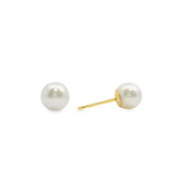 Pearl Earring