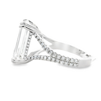 18kt White Gold Lab-Grown Emerald Diamond Engagement Ring (8.62ct)