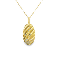 18kt Yellow Gold Natural Round Diamond Oval Pendant (.14ct)