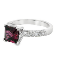 18kt White Gold Princess Natural Garnet and Round Natural Diamonds Ring (1.63ct)