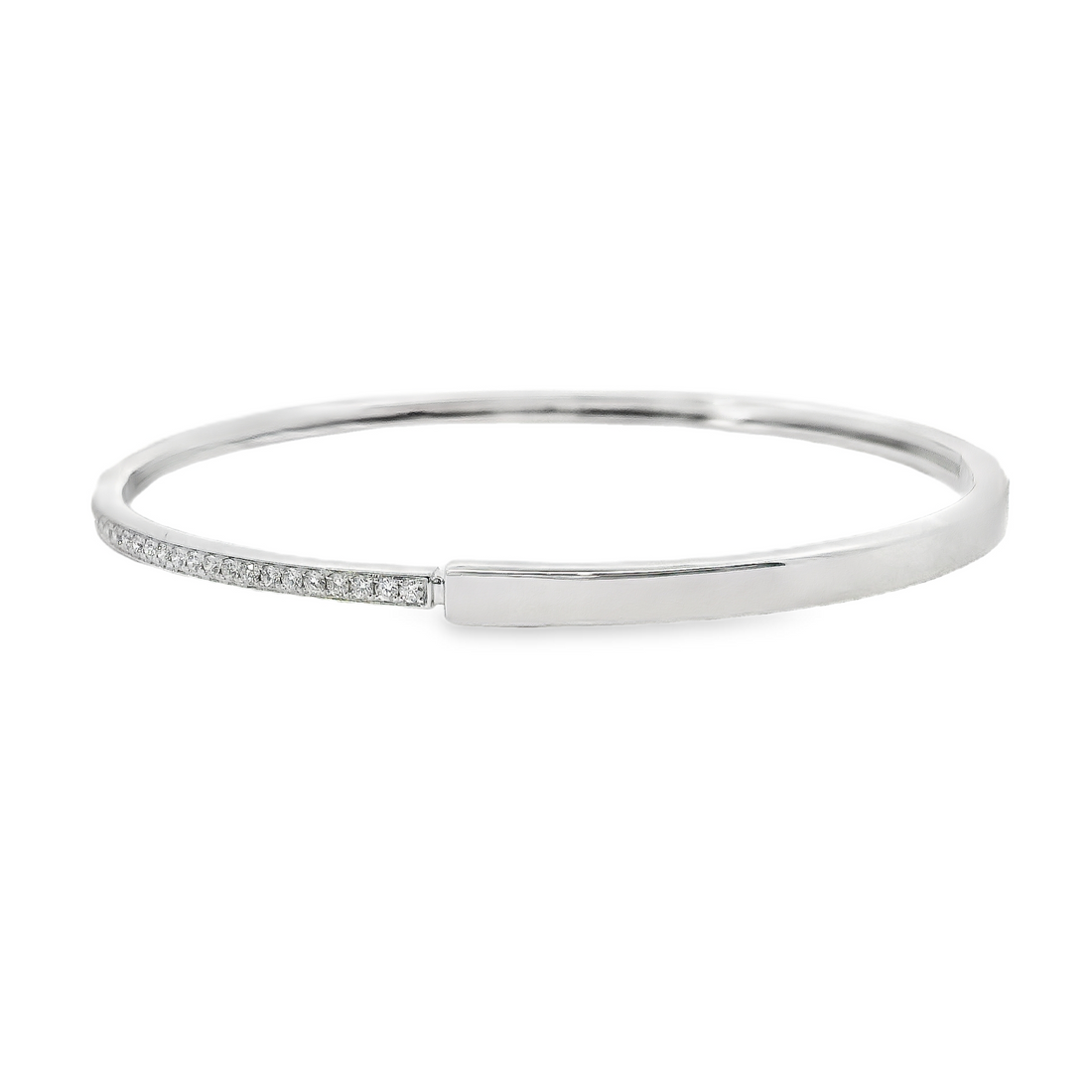 18kt White Gold Natural Round Diamond Bangle Bracelet (.25ct)