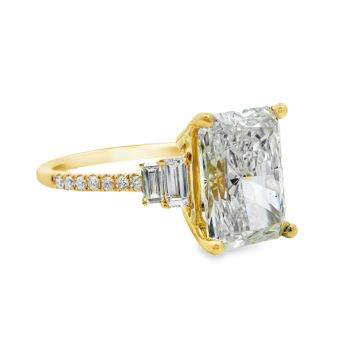 18kt Yellow Gold Lab-Grown Radiant Diamond and Natural Diamonds Engagement Ring (3.34ct)