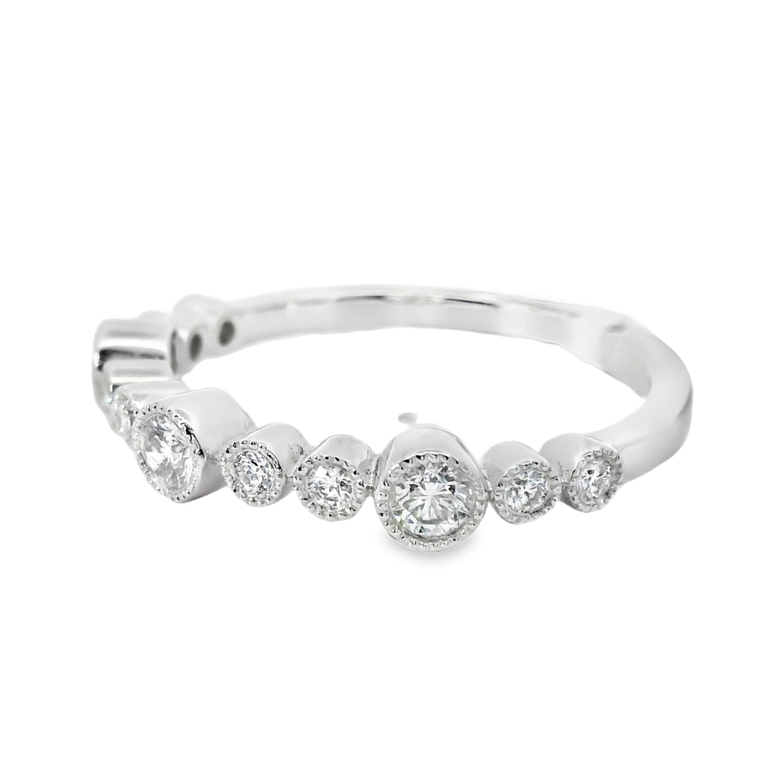 18K White Gold round Diamond Wedding Ring (.32ct)