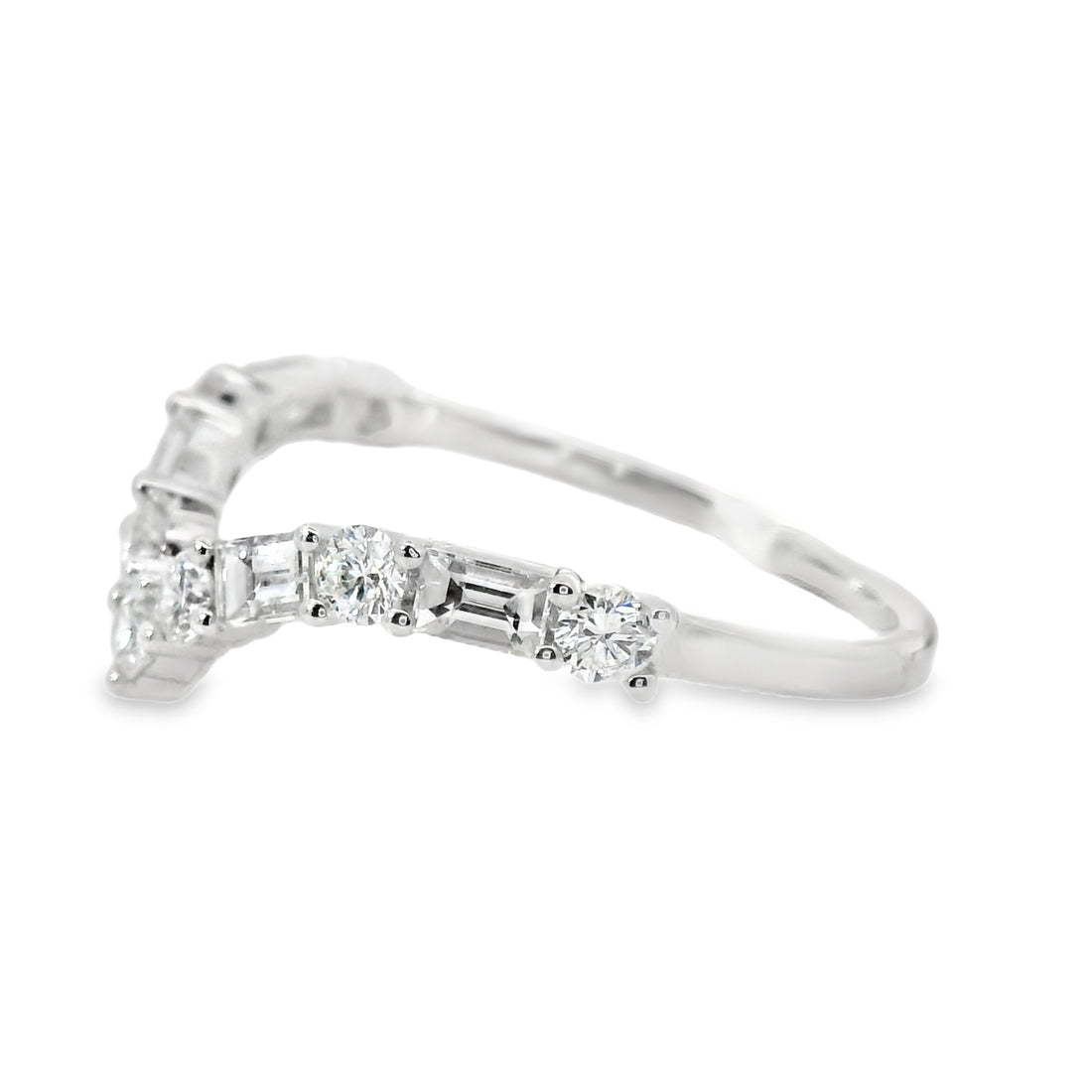 18kt White Gold Diamond Curved Wedding Ring (0.7ct)