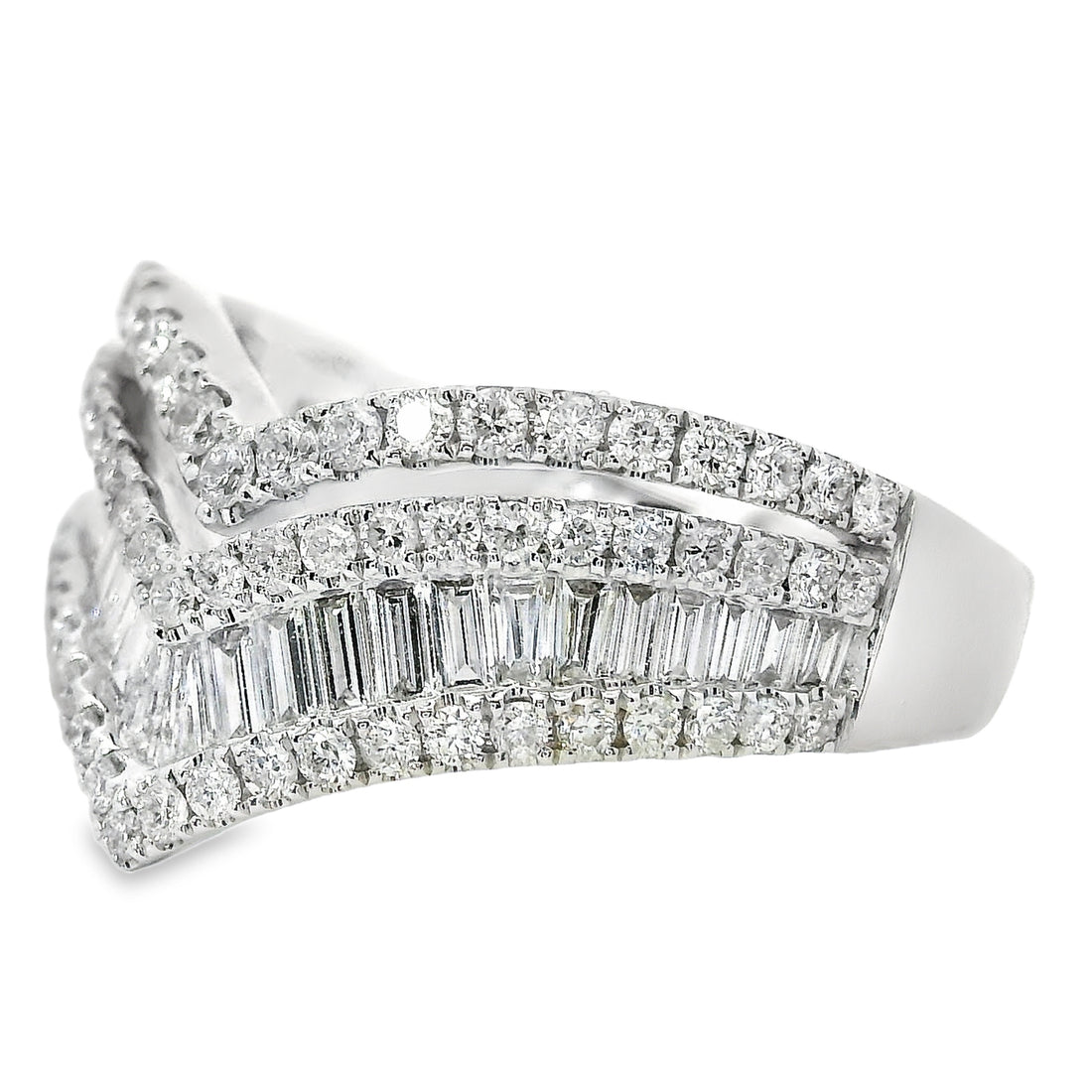 18kt White Gold Natural Diamond Free Form Ring (0.94ct)