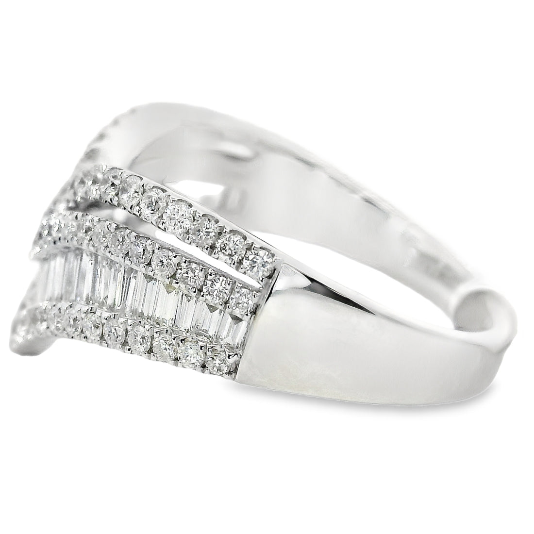 18kt White Gold Natural Diamond Free Form Ring (0.94ct)