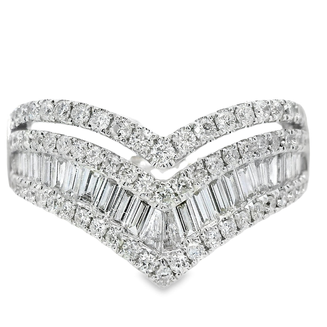 18kt White Gold Natural Diamond Free Form Ring (0.94ct)
