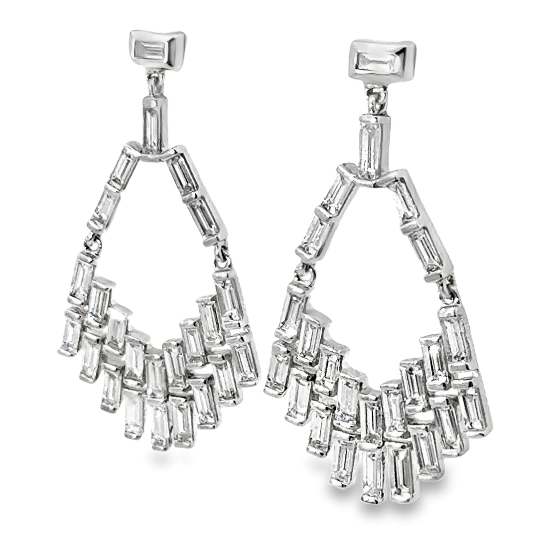 18kt White Gold Natural Diamonds Drop Earrings (1.66ct)