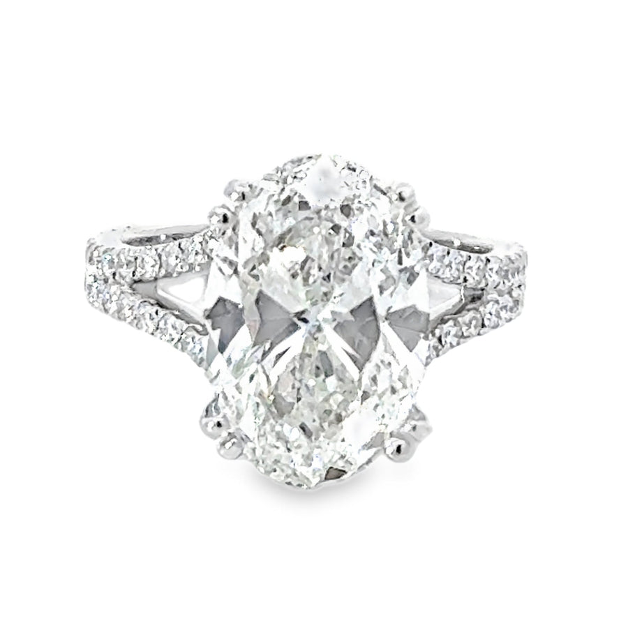 18kt White Gold Lab-Grown Oval Diamond Engagement Ring (5.74ct)