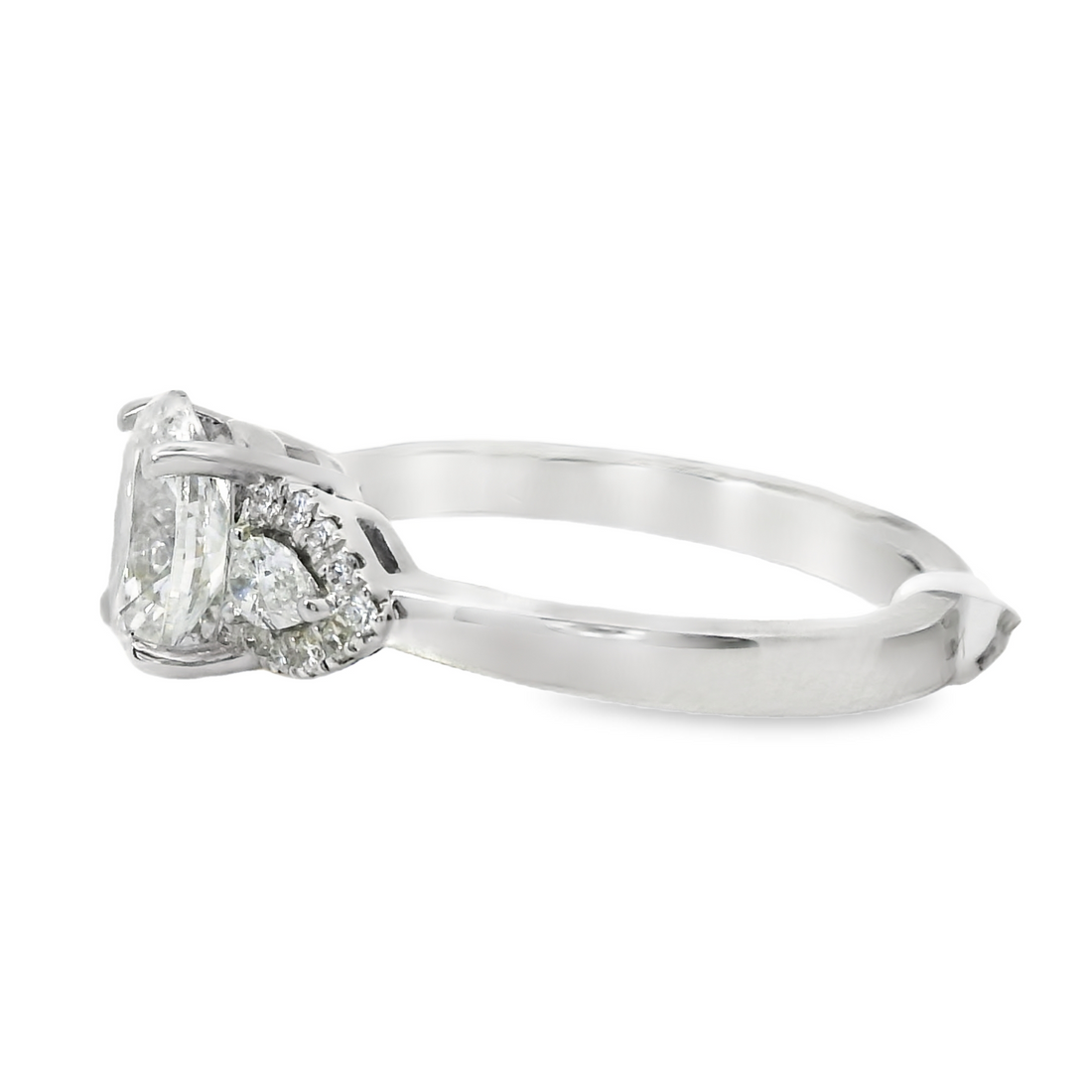 18kt White Gold Natural Oval Diamond Engagement Ring (1.26ct)