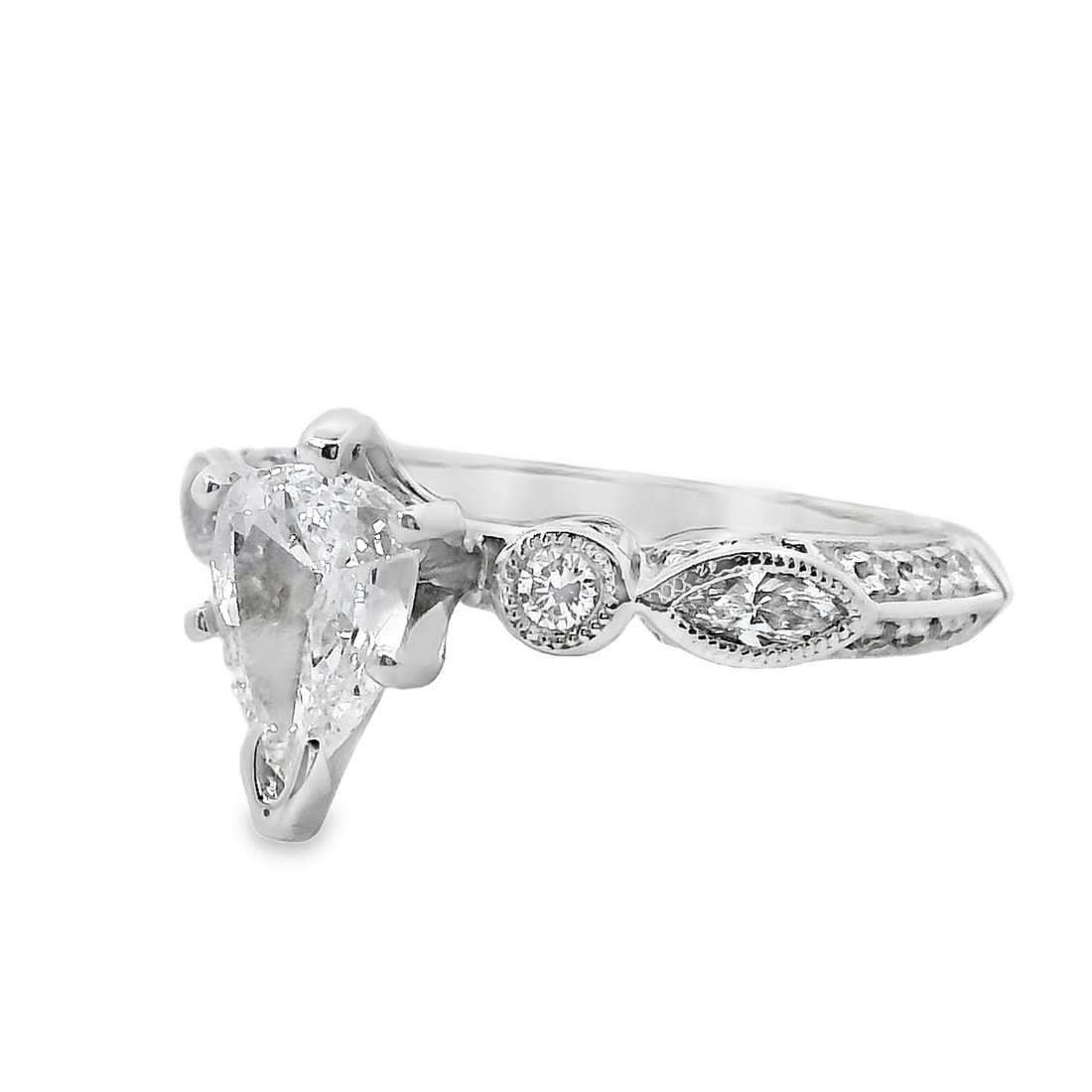 18kt White Gold Natural Pear Diamond Engagement Ring (0.9ct)