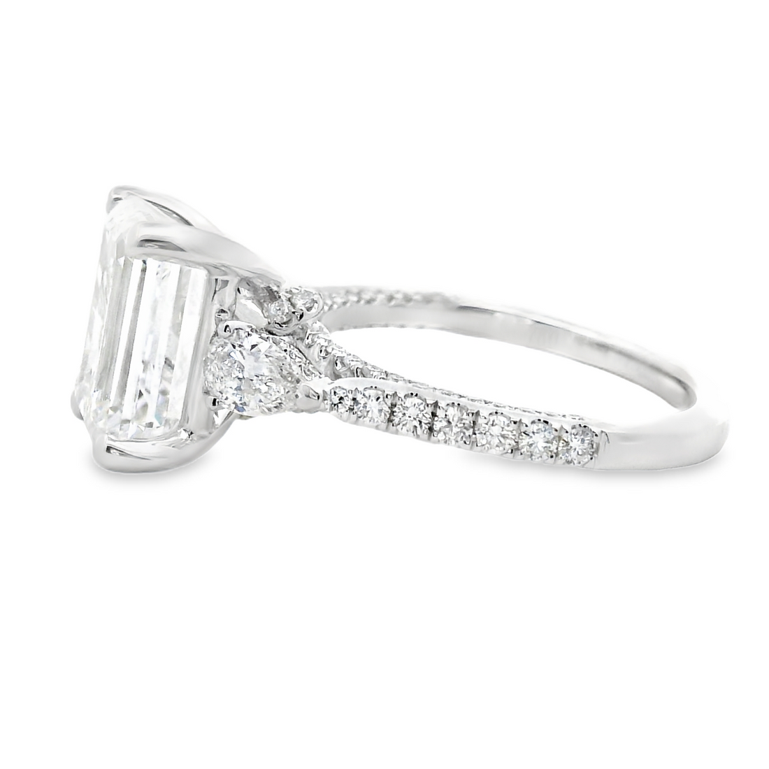 18kt White Gold Lab-Grown Emerald Diamond Engagement Ring (4.96ct)