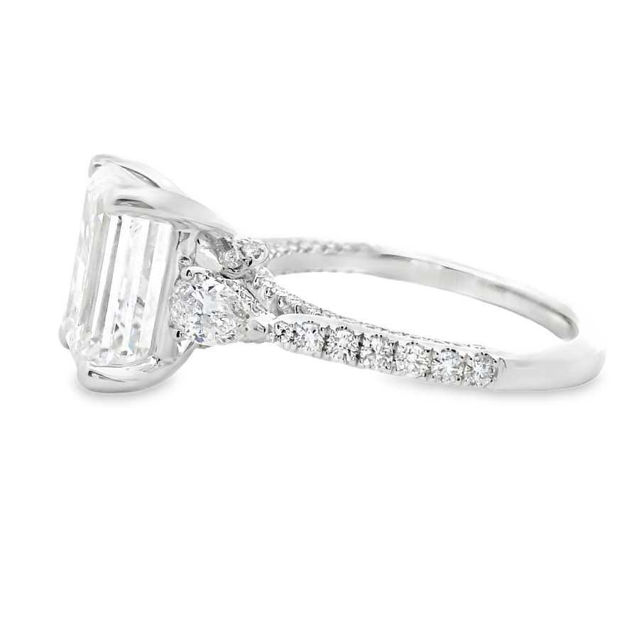 18kt White Gold Lab-Grown Emerald Diamond Engagement Ring (4.96ct)
