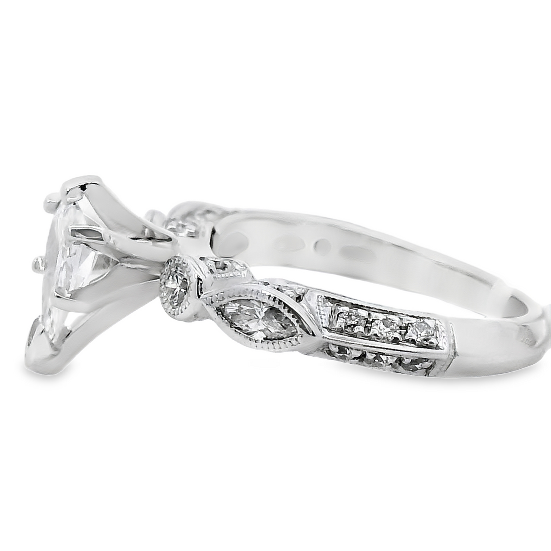 18kt White Gold Natural Pear Diamond Engagement Ring (0.9ct)