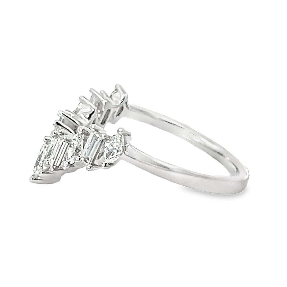 18kt White Gold Diamond Curved Ring (0.73ct)