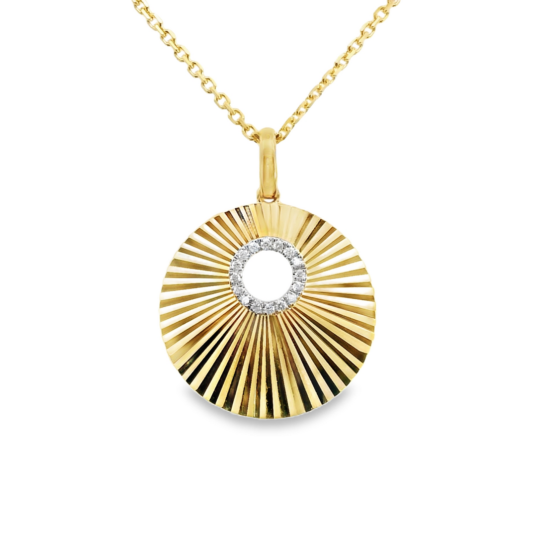 18kt Yellow Gold Natural Round Diamond Circle Pendant (.05ct)