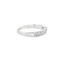 18kt White Gold Natural Round Diamond Wedding Ring (.56ct)
