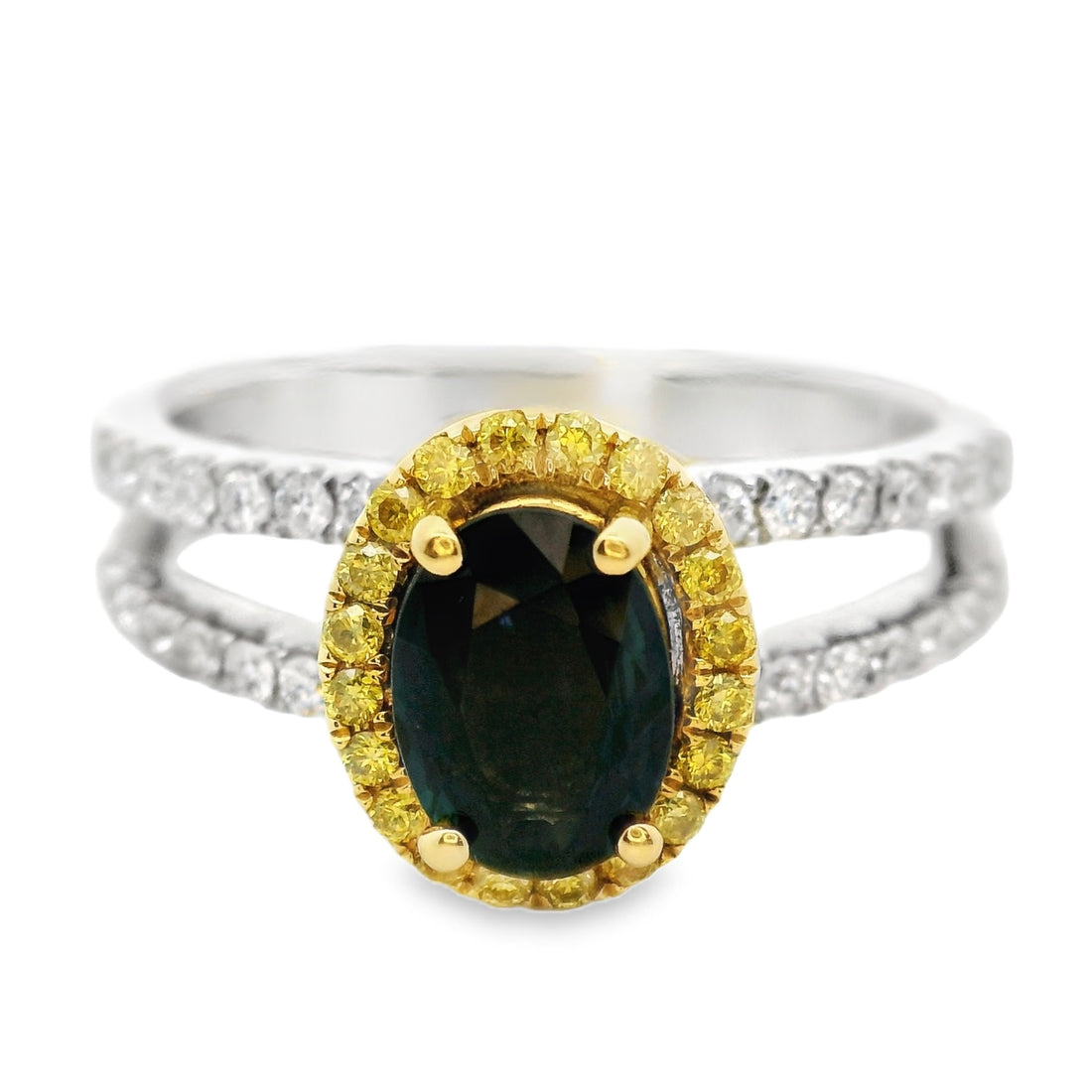 18kt White Gold Round Natural Diamonds and Round Natural Diamonds Ring (2ct)