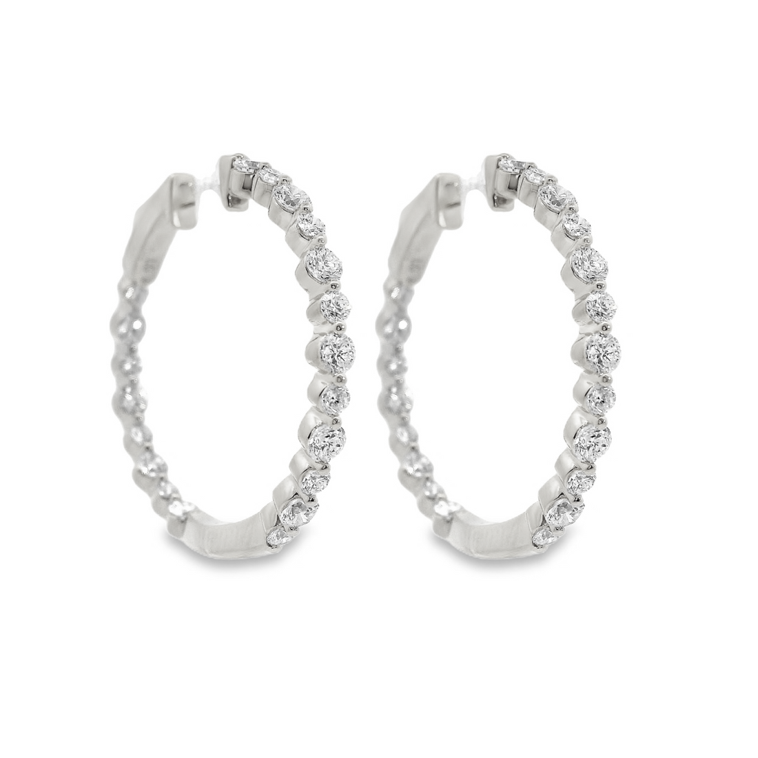 14kt White Gold Lab-Grown Round Diamond Medium Hoop Earrings (1.76ct)