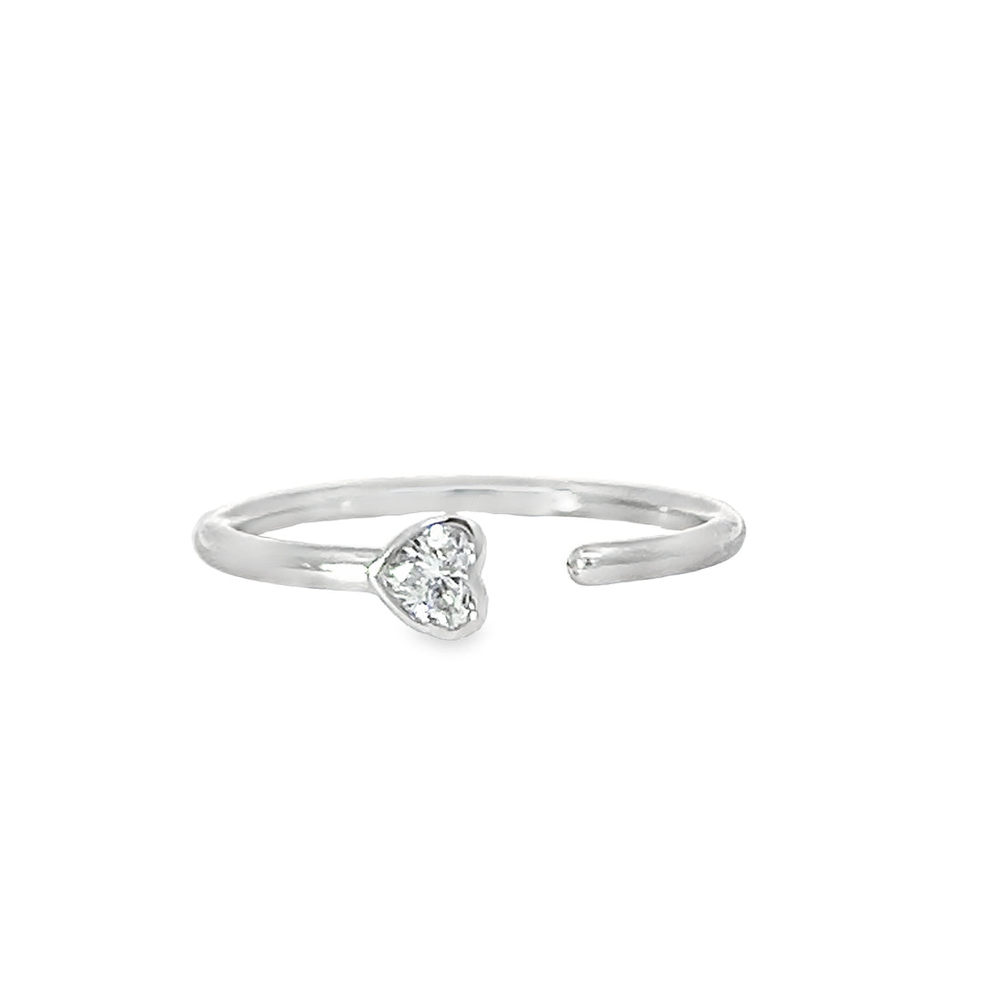 18K White Gold Natural Heart Diamond Ring (.14ct)