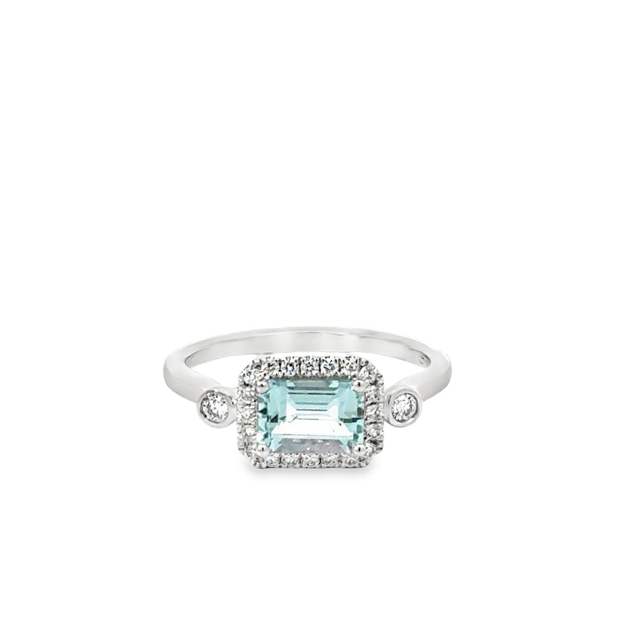 18kt White Gold Emerald Natural Aqua and Round Natural Diamonds Ring (1.11ct)