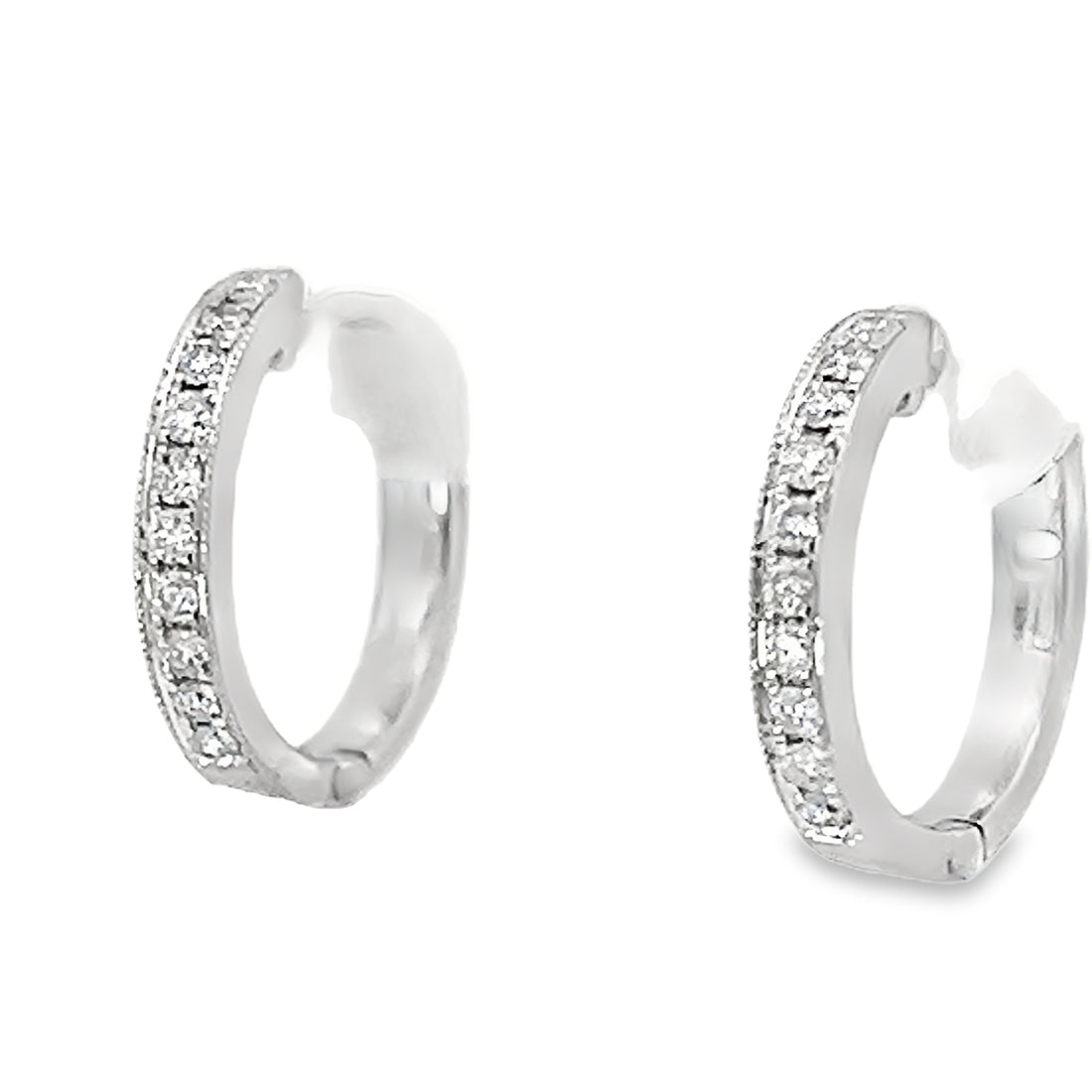 18kt White Gold Natural Diamonds Medium Hoop Earrings (0.18ct)