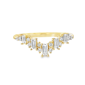 18kt Yellow Gold Diamond Curved Wedding Ring (0.4ct)