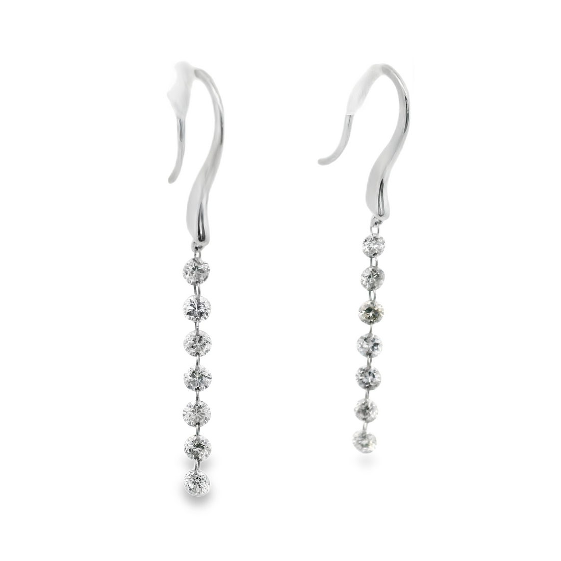 18kt White Gold Round Natural Diamonds Drop Earrings (.68ct)