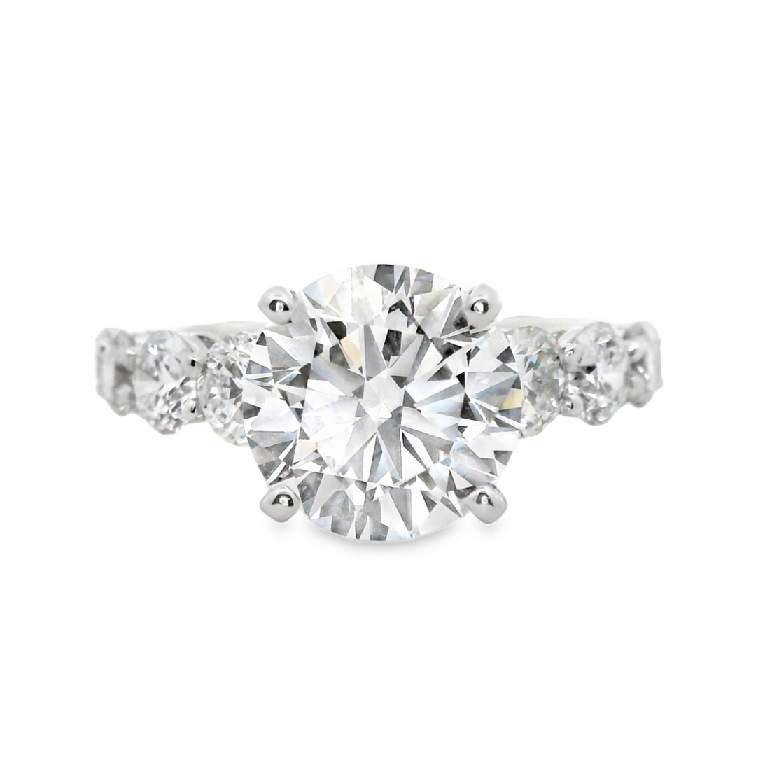 18kt White Gold Lab-Grown Round Diamond Engagement Ring (4.55ct)