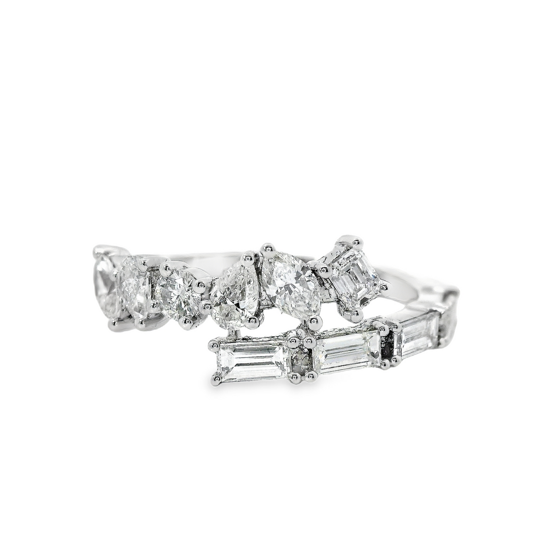 18kt White Gold Natural Mixed Shape Diamonds Ring (1.0ct)