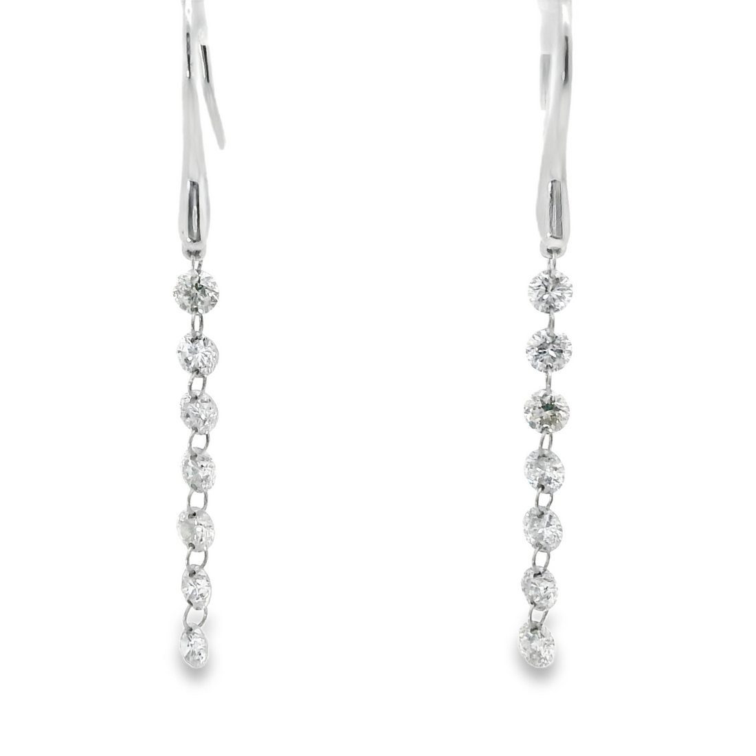 18kt White Gold Round Natural Diamonds Drop Earrings (.68ct)