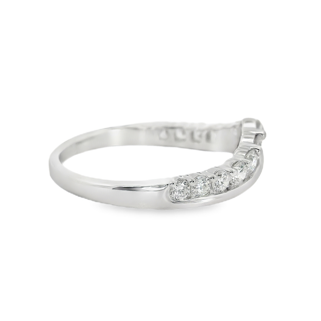 14kt White Gold Natural Round Diamonds Curved Wedding Ring (.60ct)