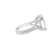 18kt White Gold Lab-Grown Oval Diamond Engagement Ring (6.64ct)