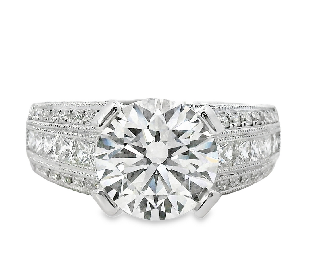 18kt White Gold Lab-Grown Round Diamond Engagement Ring (3.77ct)