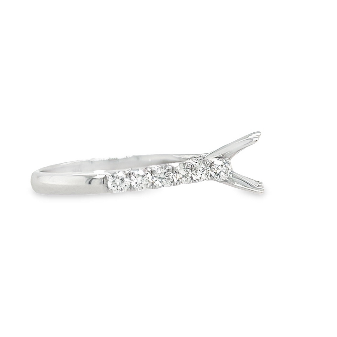 18kt White Gold Natural Round Diamond Semi-Mount Ring (.69ct)