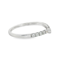 18kt White Gold Natural Round Diamonds Curved Wedding Ring (.31ct)