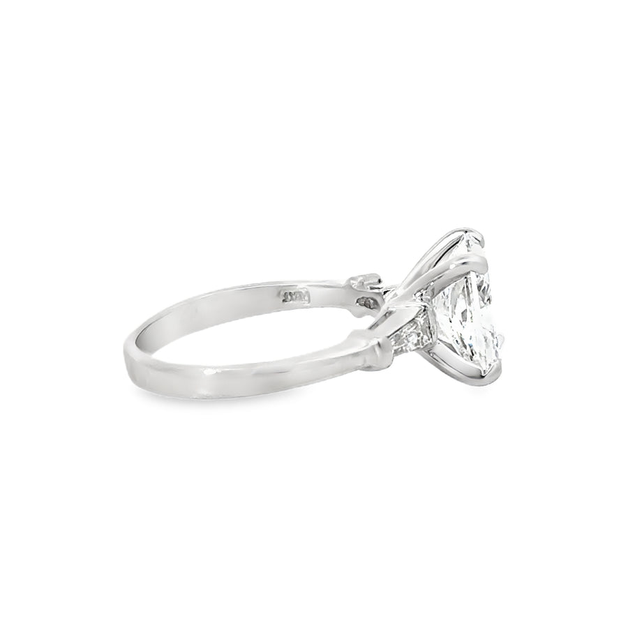 Platinum White Gold Lab-Grown Radiant Diamond Engagement Ring (2.82ct)