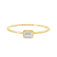 18kt Yellow Gold Bezel Set Natural Emerald Diamond Ring (.18ct)
