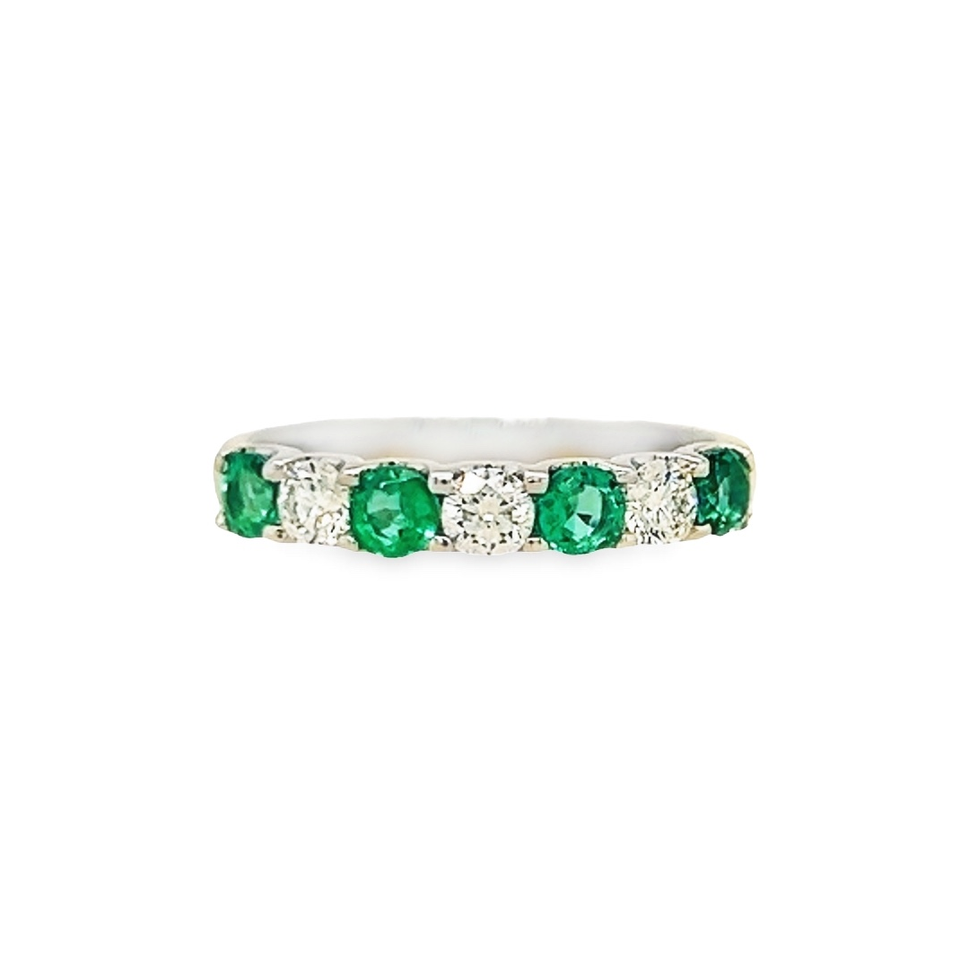 18kt White Gold Round Natural Emeralds and Round Natural Diamonds Ring (0.96ct)