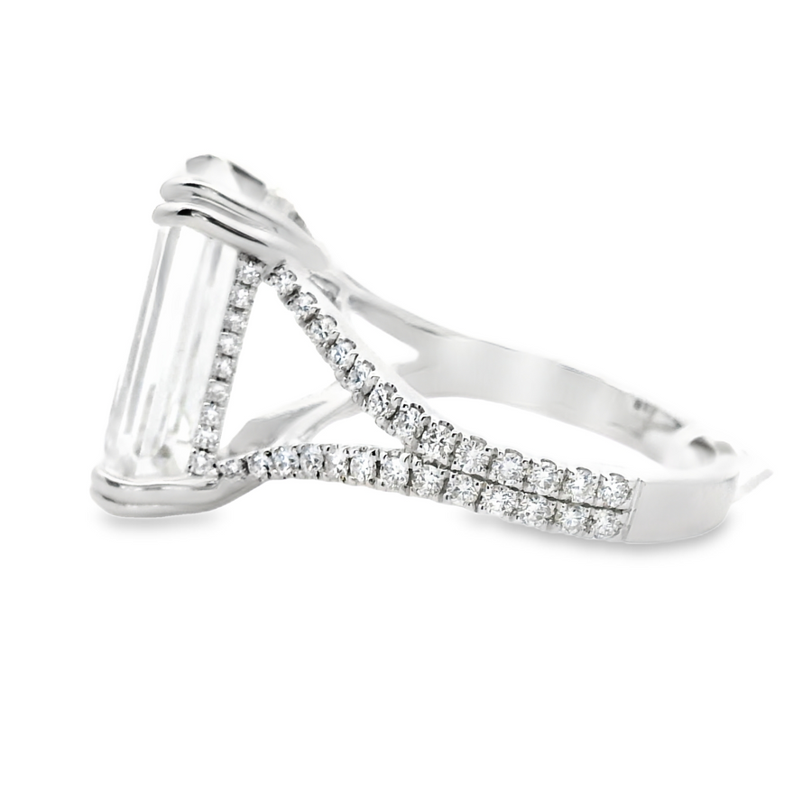 18kt White Gold Lab-Grown Emerald Diamond Engagement Ring (8.62ct)