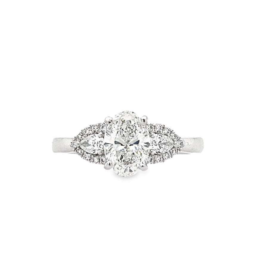 18K White Gold Natural Oval Brilliant Diamond Engagement Ring (1.01ct)