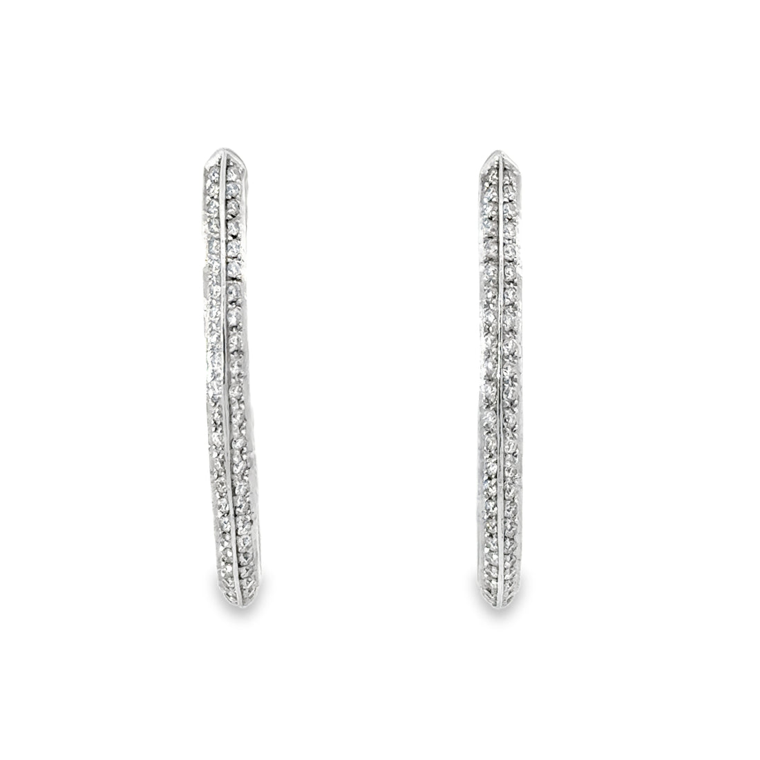 18kt White Gold Natural Diamonds Medium Hoop Earrings (1.42ct)