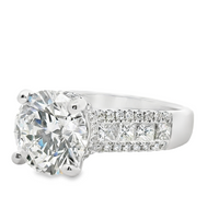 18kt White Gold Lab-Grown Round Diamond Engagement Ring (4.47ct)
