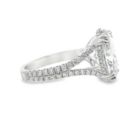 18kt White Gold Lab-Grown Oval Diamond Engagement Ring (4.66ct)