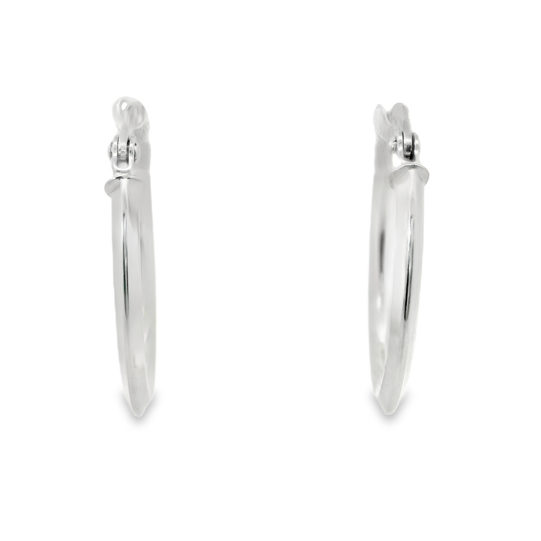 18kt White Gold Italian Made Medium Hoop Earrings (1.11g)