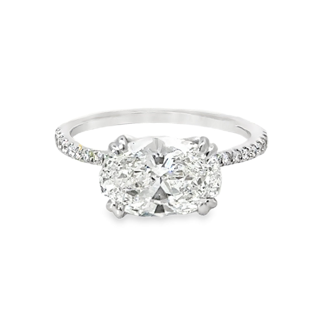 18kt White Gold Lab-Grown Oval Diamond Engagement Ring (2.23ct)