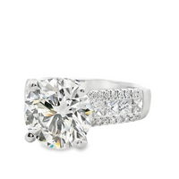 18kt White Gold Lab-Grown Round Diamond Engagement Ring (4.47ct)