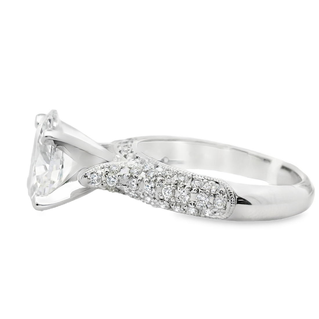 18kt White Gold Lab-Grown Oval Diamond Engagement Ring (2.6ct)