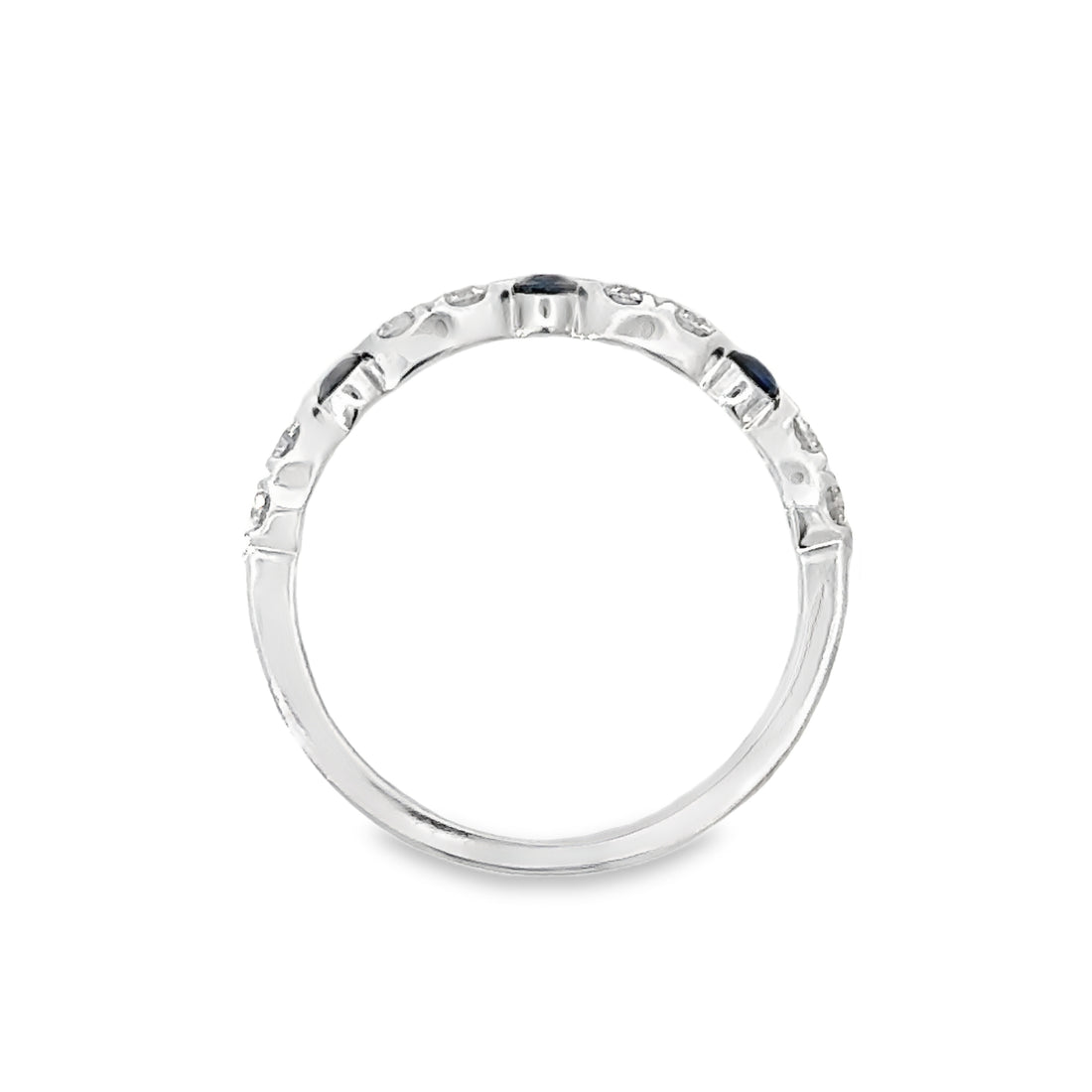 18kt White Gold Round Natural Diamonds and Round Natural Sapphires Ring (0.47ct)