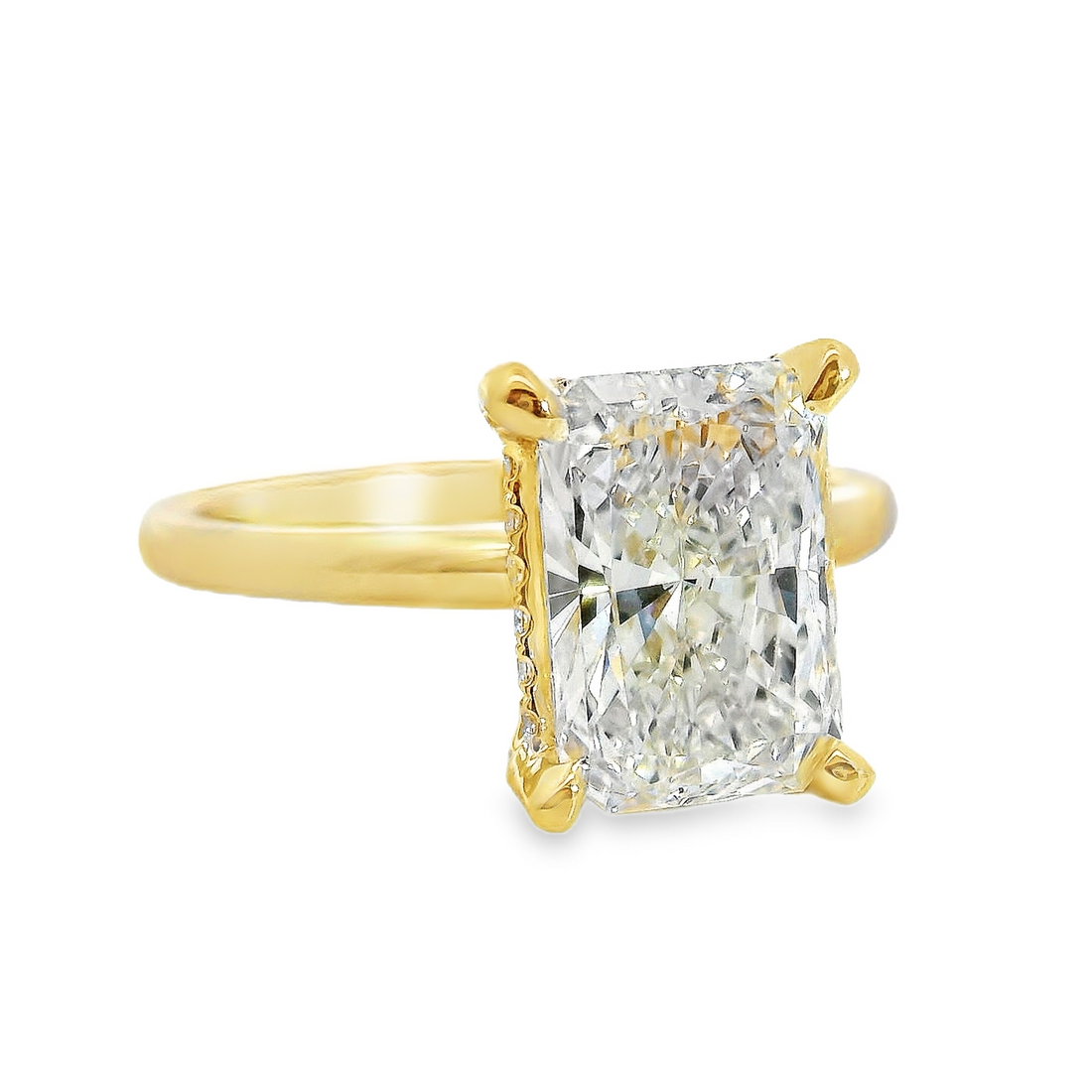18kt Yellow Gold Lab-Grown Radiant Diamond and Natural Round Diamond Engagement Ring (2.78ct)
